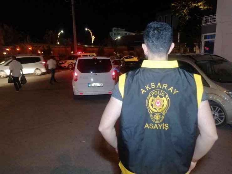 5 yaşındaki Yusuf hayalindeki polisliği asayiş denetiminde gerçekleştirdi
