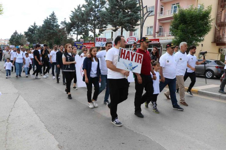 Uyuşturucuyla mücadelede farkındalık için yürüdüler