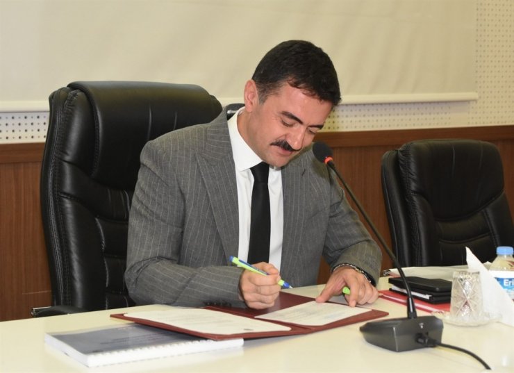 Kırıkkale Valisi Tekbıyıkoğlu 215 projenin maliyetini açıkladı: "4 milyar 315 milyon 892 bin lira"