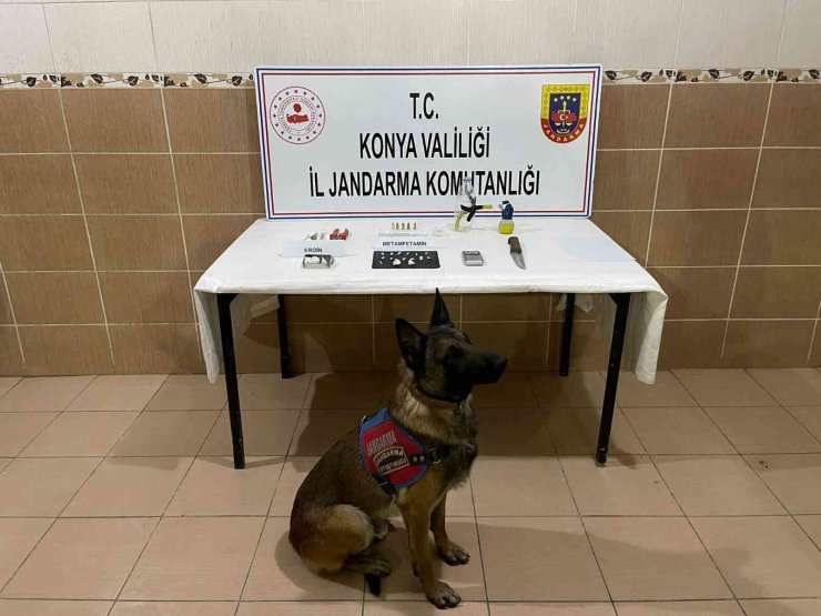 Konya’da jandarmadan zehir tacirlerine operasyon: 4 gözaltı