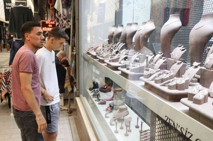 Tayvan gerilimi dövizden altına dönüşü etkiledi