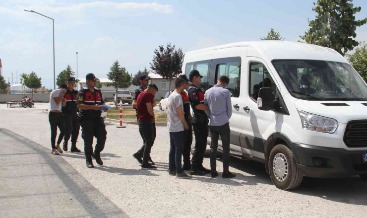 Motosiklet hırsızlığı şüphelilerini kamera görüntüleri ele verdi