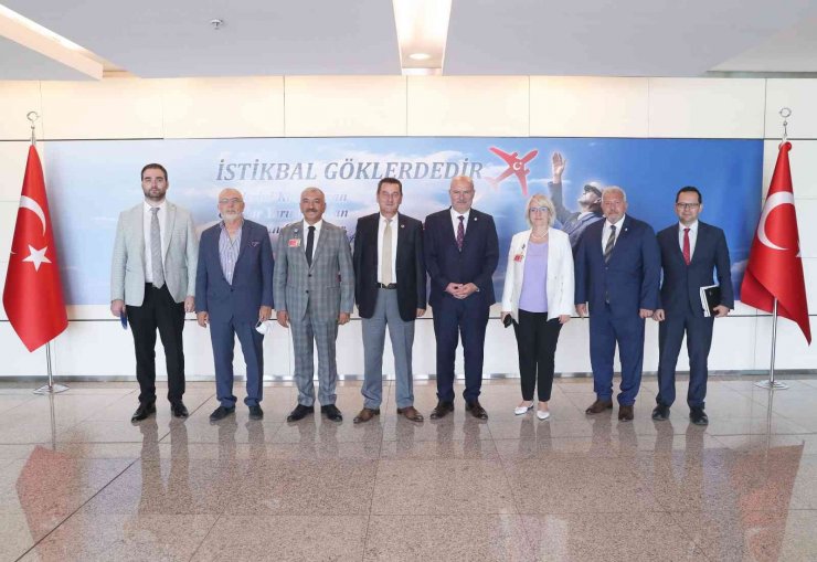 ATO Başkanı Baran, Esenboğa Havalimanı Başmüdürü Demir’i ziyaret etti