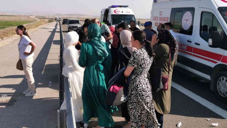 Aksaray’da tır düğün konvoyuna çarptı: 3’ü ağır 8 yaralı