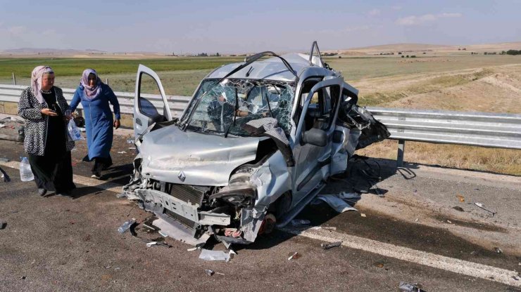 Aksaray’da tır düğün konvoyuna çarptı: 3’ü ağır 8 yaralı