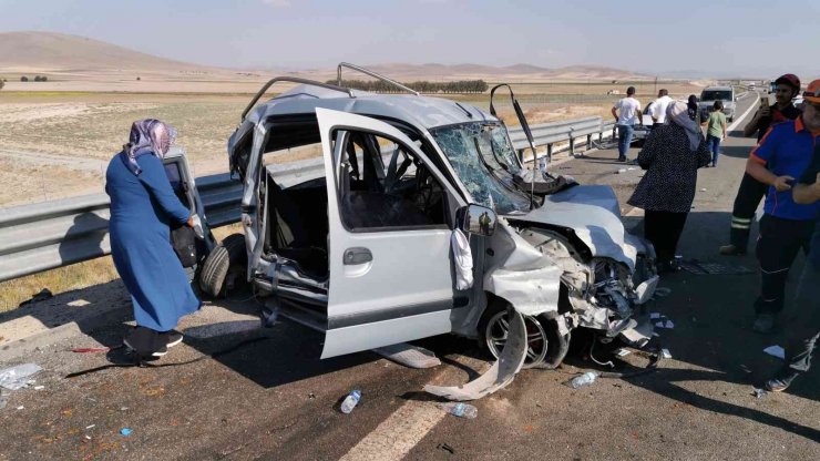 Aksaray’da tır düğün konvoyuna çarptı: 3’ü ağır 8 yaralı