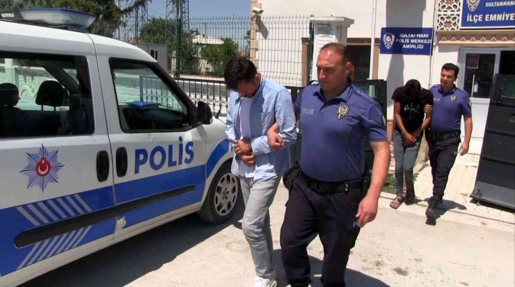 Motosiklet hırsızları önce kameraya sonra da polise yakalandı