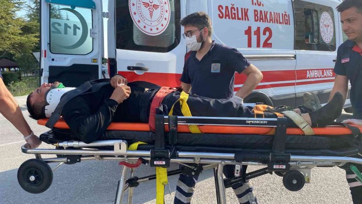 Polisten kaçan motosiklet sürücüsü kamyonete çarpınca yakalandı