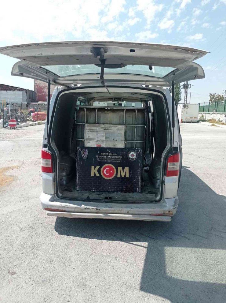 Polisin durdurduğu araçtan kaçak akaryakıt çıktı