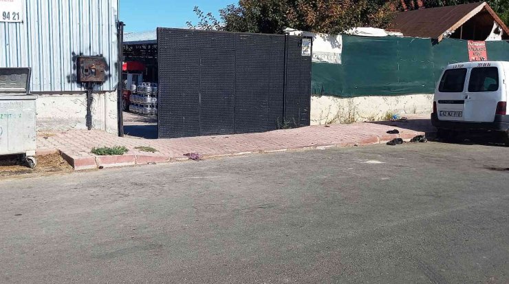 Sıkışan gaz parladı, 4 kişi yaralandı
