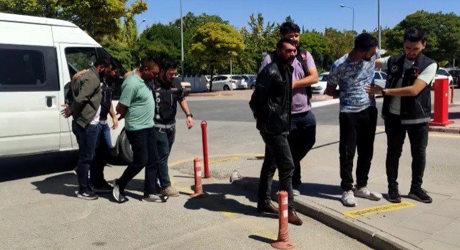 Konya’da uyuşturucu sevkiyatı yapan 13 kişi gözaltına alındı