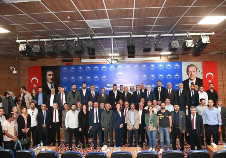 Bakan Kirişci, TÜDKİYEB Genel Başkanı Çelik ile bir araya geldi