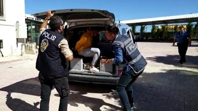 Hatay’dan Konya’ya geldi, bindiği taksi sürücünü bıçaklayıp aracı gasp etti