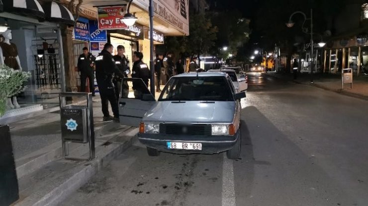 Uyuşturucularla yakalandı, ağlayıp “Uyuşturucuyla alakam yok” dedi