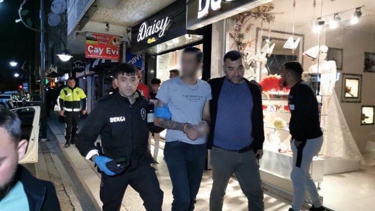 Uyuşturucularla yakalandı, ağlayıp “Uyuşturucuyla alakam yok” dedi