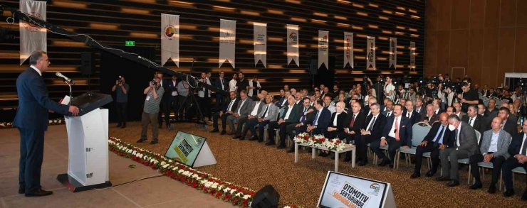 Konya’nın otomotiv devlerine plaket verildi