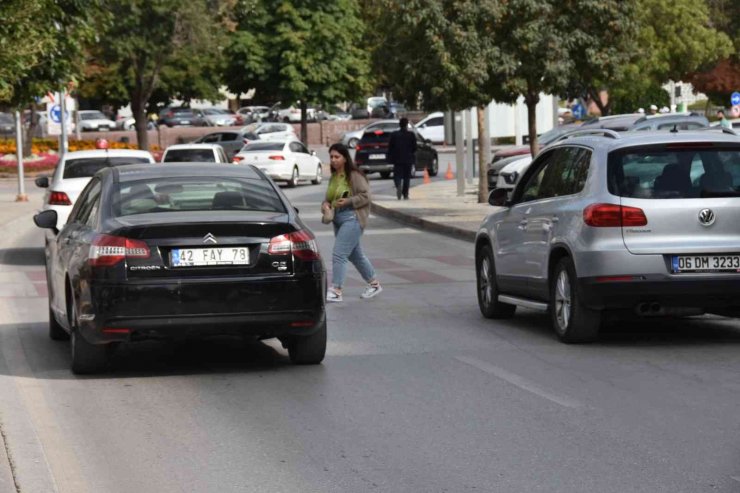 Konya Emniyetinden dronlu “Yaya Önceliği” denetimi