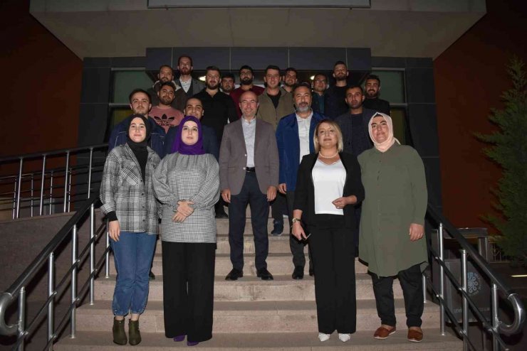 Başkan Pekyatırmacı gençlerle buluştu