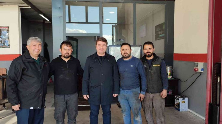 Başkan Dinçer yeni yerindeki sanayi esnafına hayırlı olsun ziyaretinde bulundu