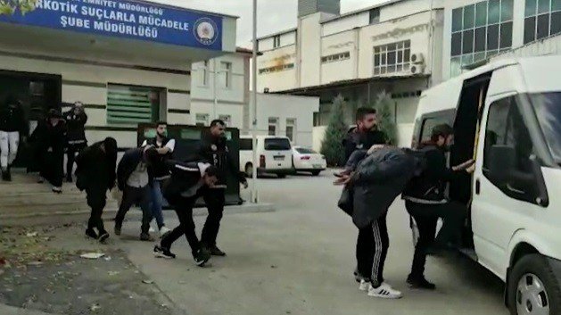 Kömür çuvallarından uyuşturucu çıktı