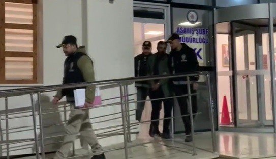 Önce bisiklet sonra da çaldığı kamyonetle iş yerinden demir çalan şüpheli yakalandı