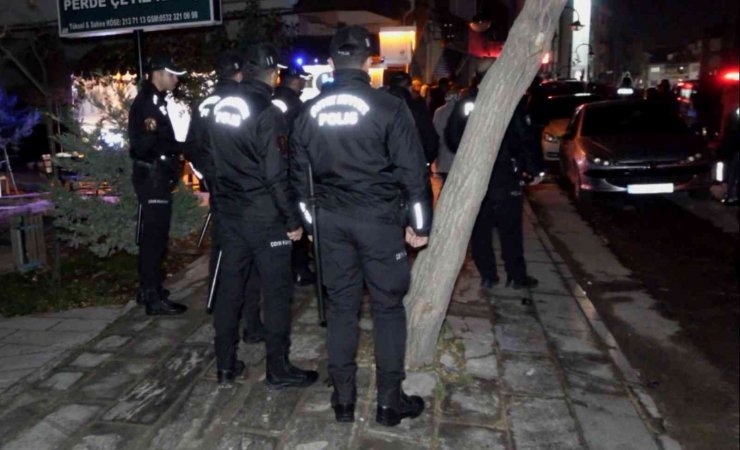 Nişanda töreninde “argo konuşma” kavgası: Tekme ve yumruklar havada uçuştu