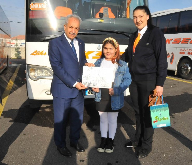 Akşehir’in şehirlerarası tek kadın şoförü Funda Çeper babasının izinde