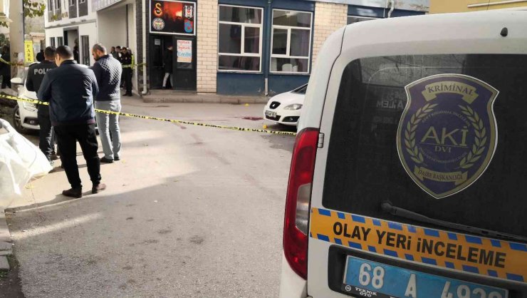 15 yaşındaki eski nişanlısını sokak ortasında öldürdü
