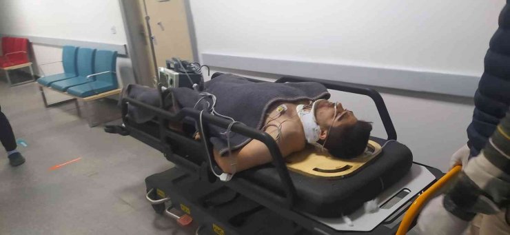 Aksaray’da otomobil ile otobüs çarpıştı: 2 yaralı