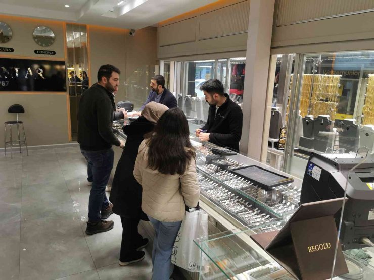 Aksaray’da Ekim ayından beri yüzde 18 kar ettiren altına ilgi arttı