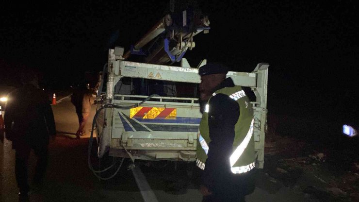 Otomobil vince arkadan çarptı: 1’i bebek 3 ölü, 1 ağır yaralı