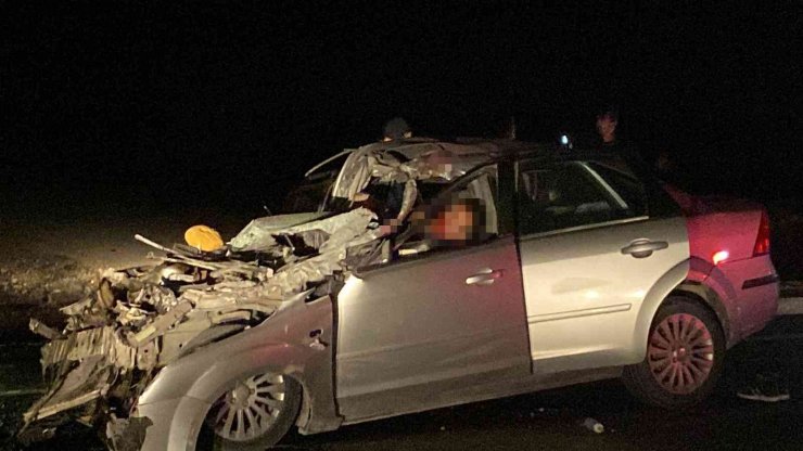 Otomobil vince arkadan çarptı: 1’i bebek 3 ölü, 1 ağır yaralı