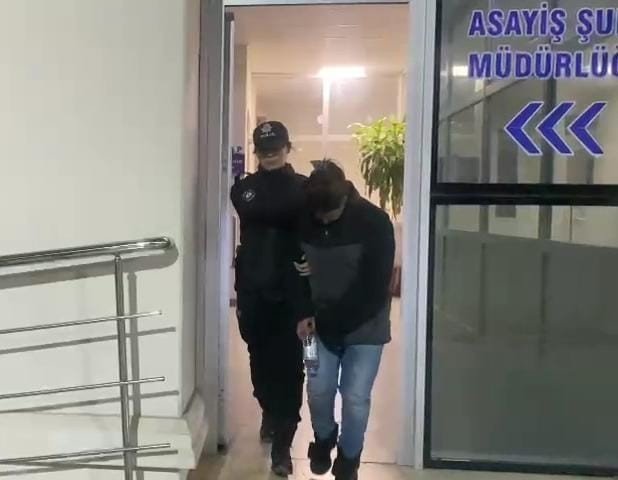 Araçtan 50 bin lira değerinde malzeme çalan hırsızlar yakalandı