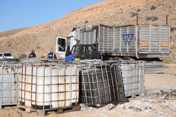 Konya’da çevreye kimyasal atık atan 4 kişiye 73 milyon ceza