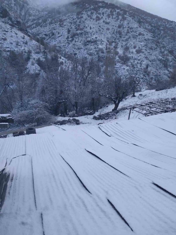 Kızılcahamam ve Çubuk’ta kar yağışı etkili oldu