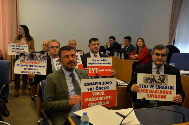 2.2 milyon vatandaşı ilgilendiren EYT teklifi görüşmeleri Plan ve Bütçe Komisyonu’nda başladı