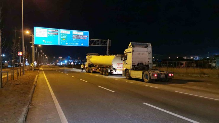 Eksi 9 dereceyi gören Aksaray’da buzlanmaya karşı denetimli uyarı