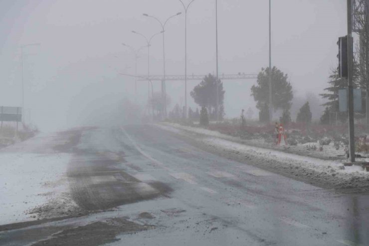 Kırşehir’de ulaşıma ’kar sürgünü’ engeli