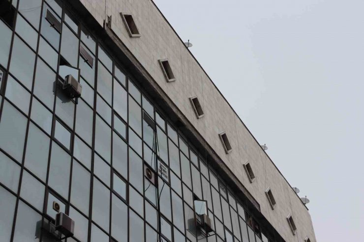 Kayseri’de depremin izleri gün ağarınca ortaya çıktı