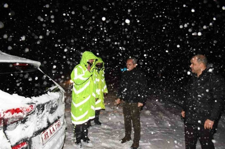 Yolda kalanların imdadına Kaymakamlık yetişti