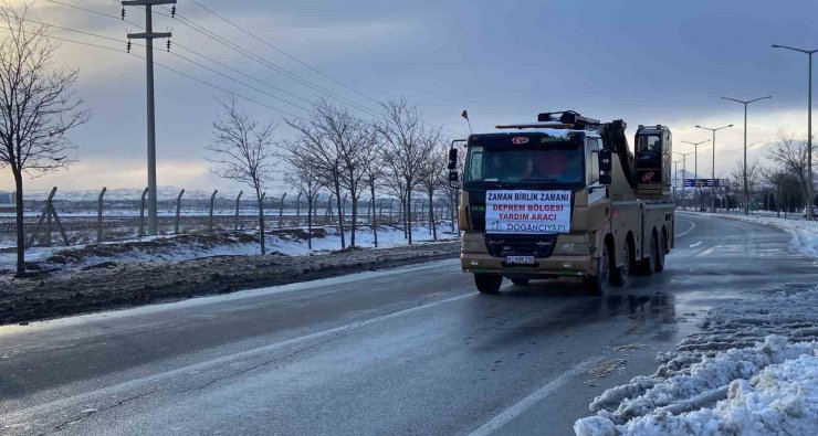 Geçiş güzergahı Konya’da yardım tırı yoğunluğu