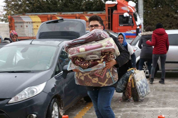 Konya depremzedeler için tek yürek oldu