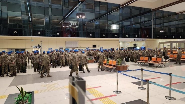 Edremit’ten komandolar deprem bölgesine uçak ile sevk edildi