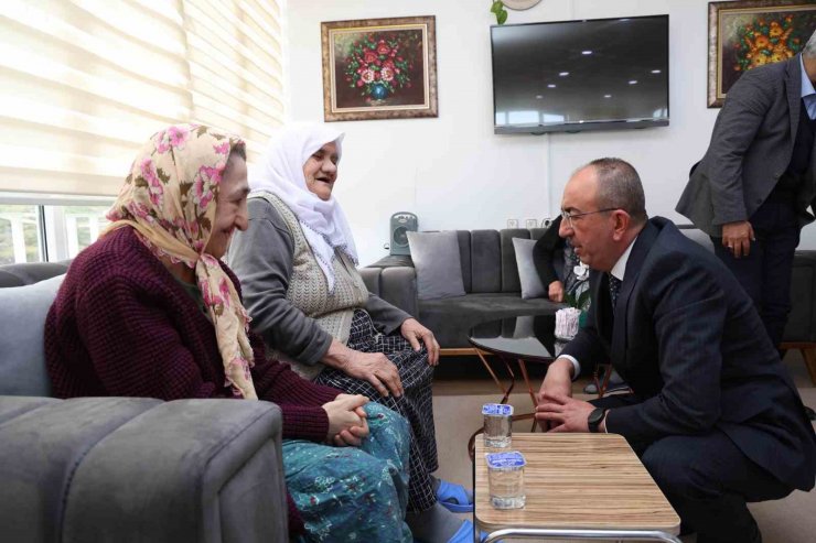 Usta ile Kavuş Konya’ya yerleşen depremzedelerin acılarını paylaştı