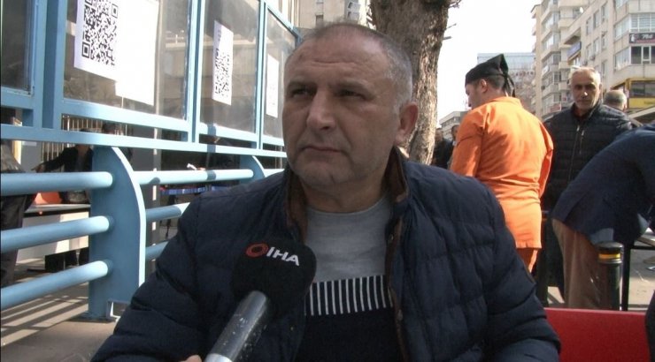 Ankara’da SGK binaları önünde uzun EYT kuyruğu