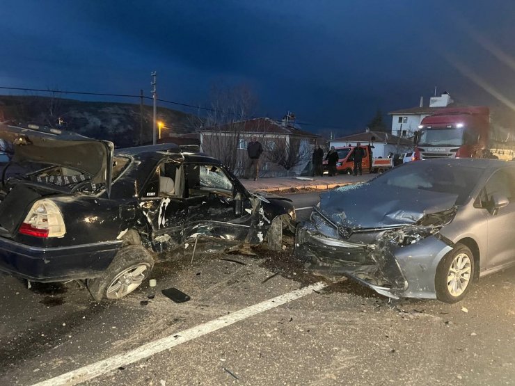 Nevşehir’de feci kaza: 2 ölü, 2 yaralı