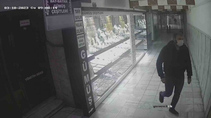 "Havale yaptım" bahanesiyle kuyumcuları dolandıran şüpheli yakalandı
