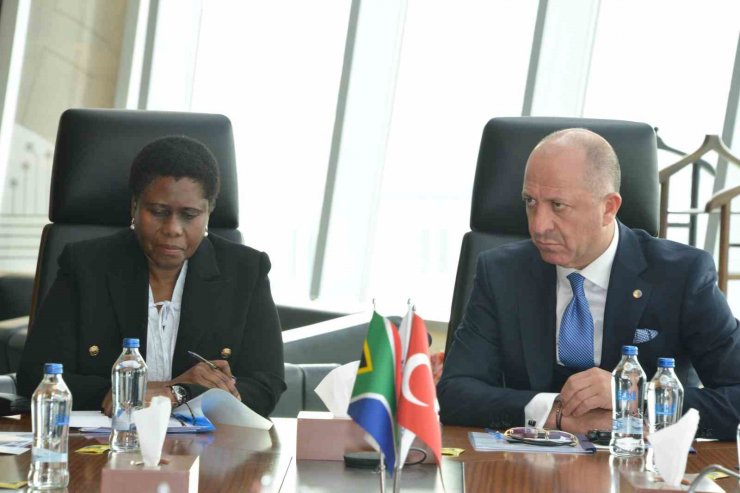 Güney Afrika Büyükelçisi Letsatsi-Duba’dan enerji sektörüne yatırım çağrısı