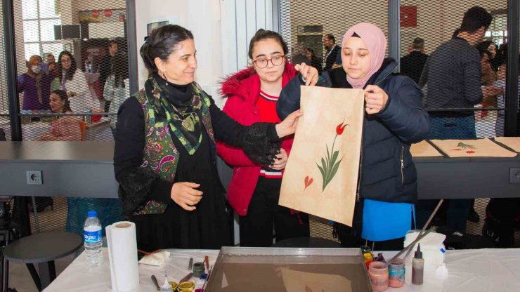 SÜ’de afetzedeler için atölye çalışması ve yardım kampanyası etkinliği