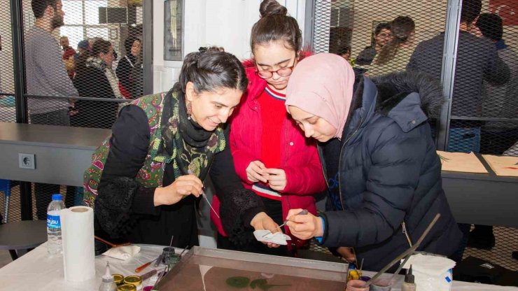 SÜ’de afetzedeler için atölye çalışması ve yardım kampanyası etkinliği